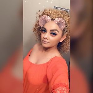 Meet your Posher, Ana